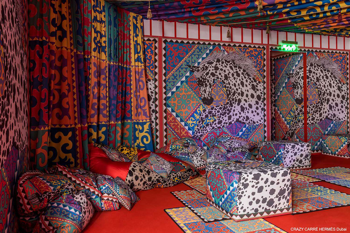 Hermes Crazy Carre 2017- Event Furniture Rental